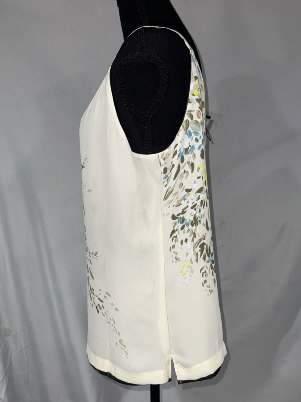 Reversible White House Black Market White Floral Print V-Neck Silk Camisole - Picture 2 of 9